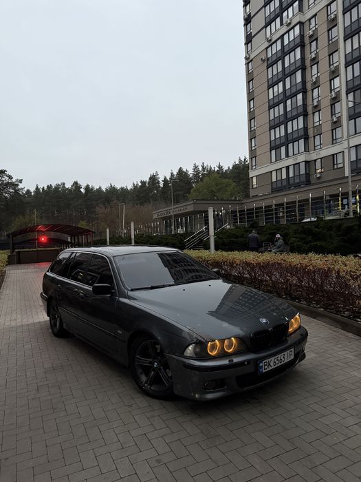 Продам BMW 530b 2003
