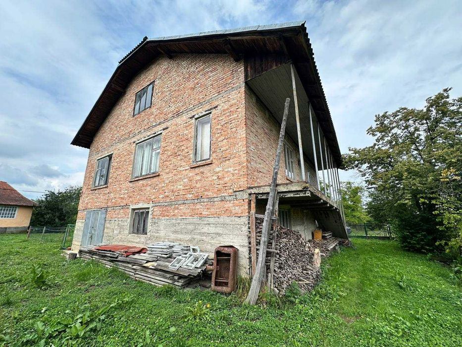 Продається будинок у передмісті Дрогобича (с.Михайлевичі)