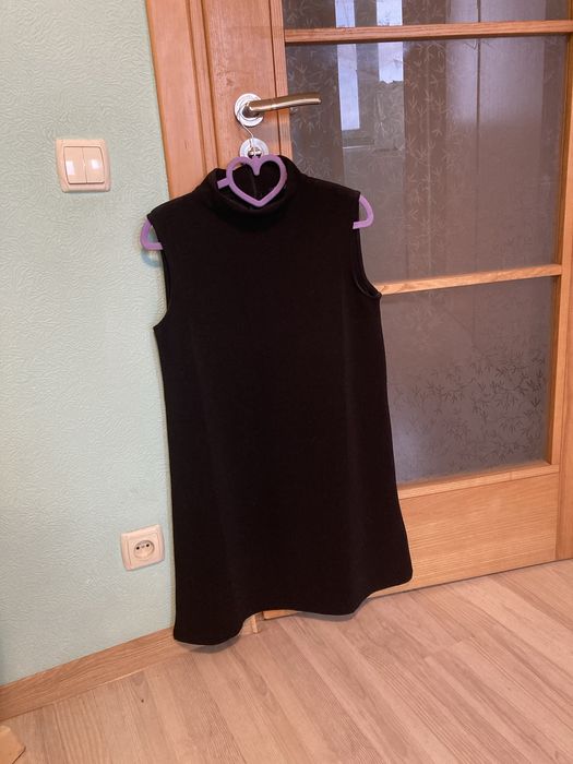 Красивое новое платье, размер м (46), incity, гарна чорна сукня жіноча