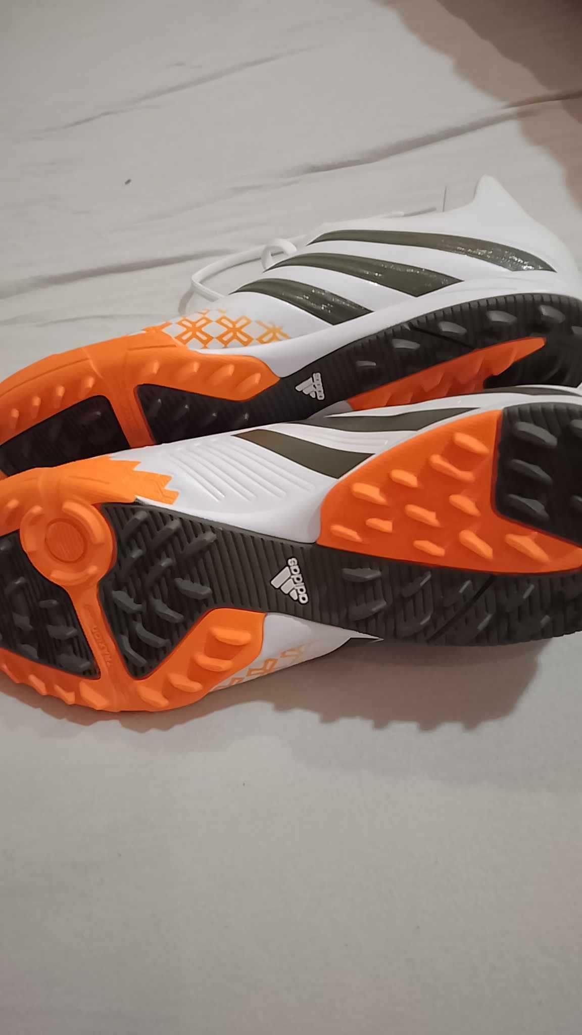 Buty nowe sportowe ADIDAS do piłki noznej nr 44 wewn 28 cm