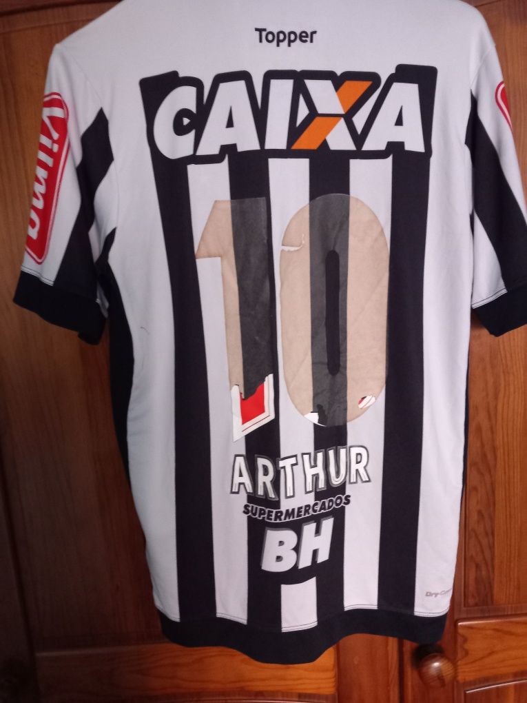 Atlético Mineiro 2017/2018 assinada pela equipa. Tamanho M