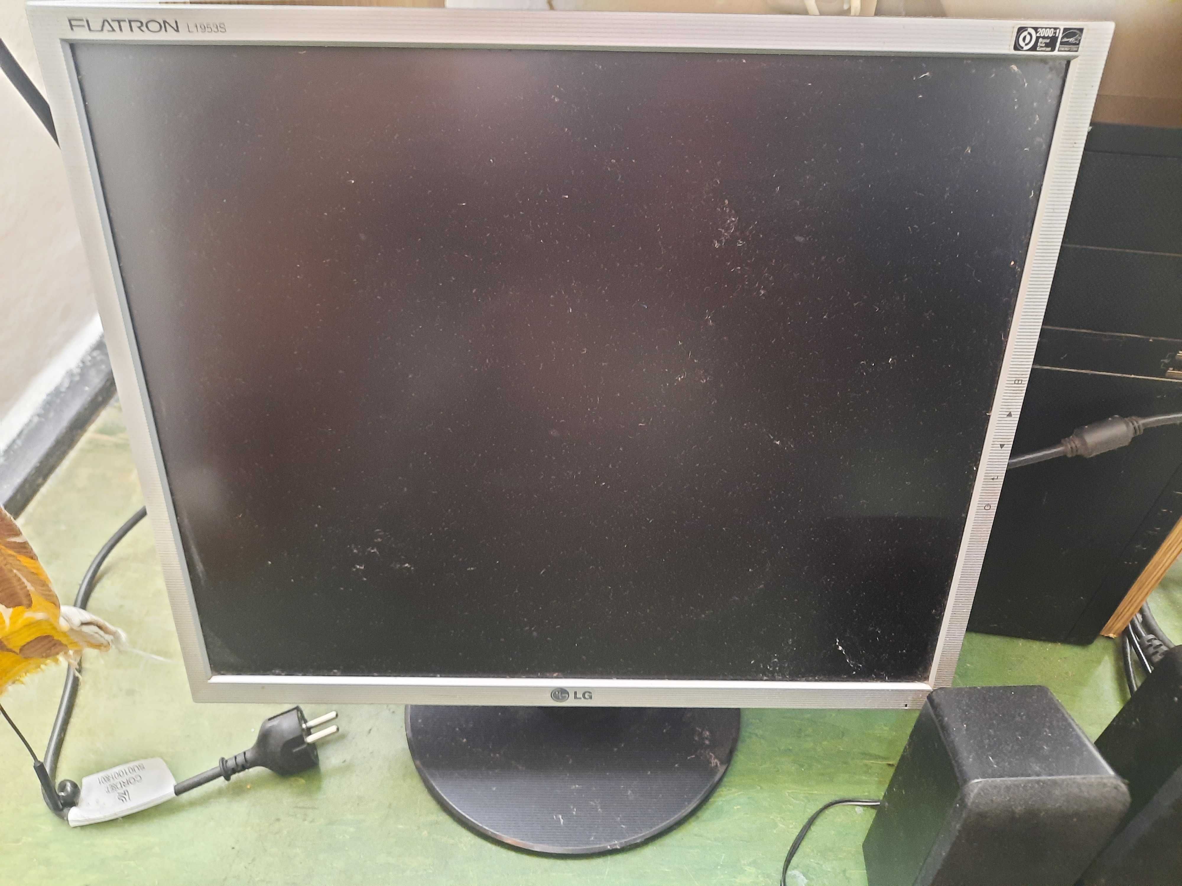 Komputer acer aspire m1930 + myszka + monitor + głośniki + klawiatura