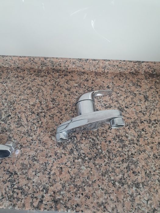 Conjunto torneiras usadas