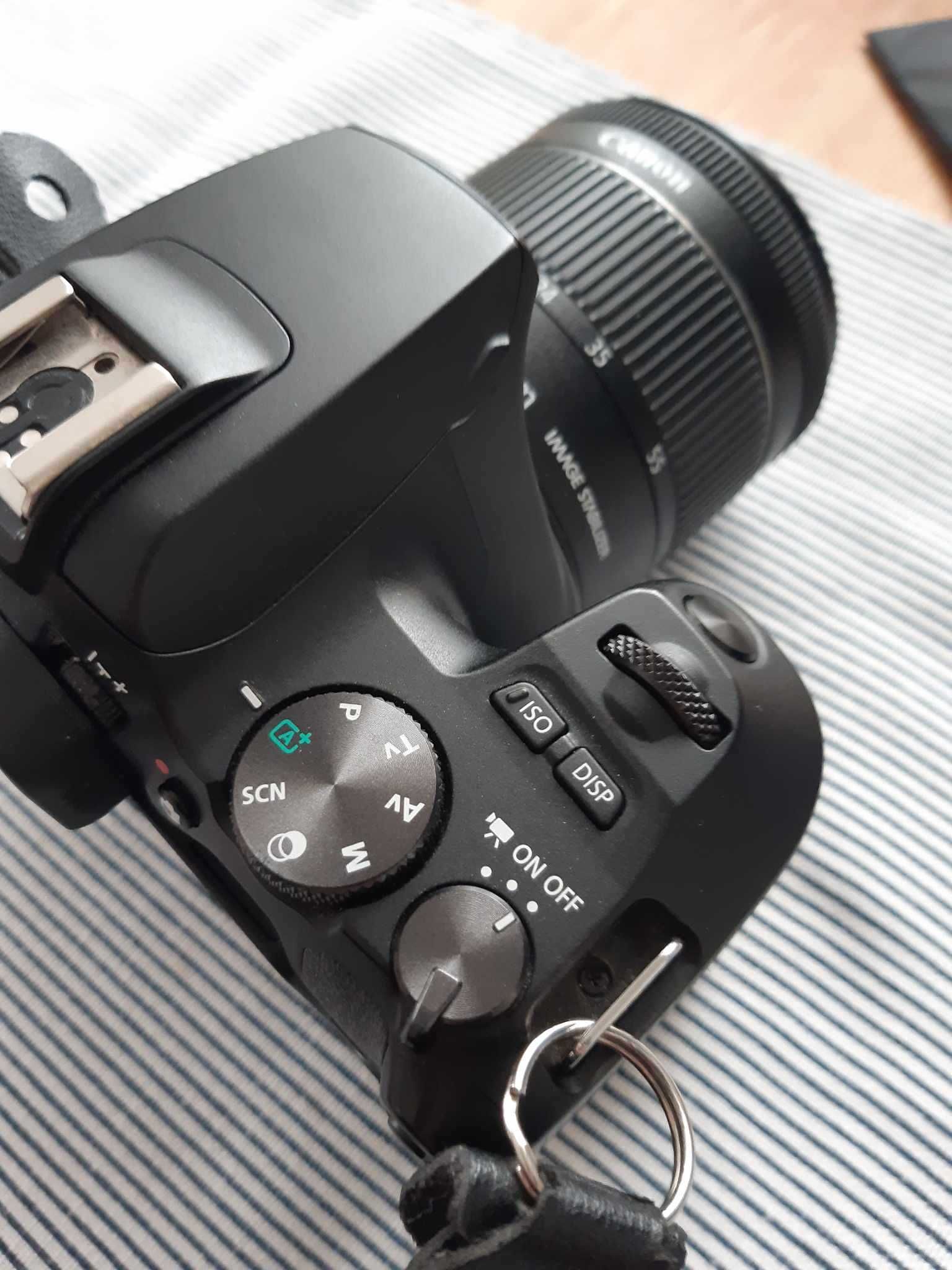 Canon EOS 250D -