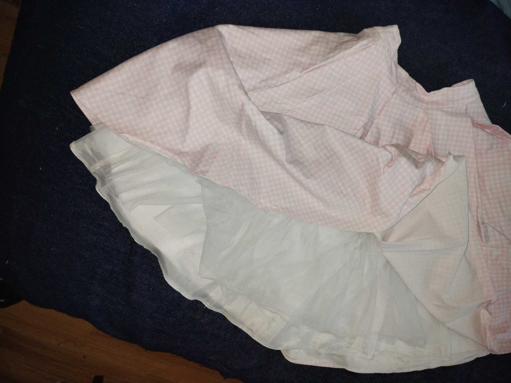 spódnica rozkloszowana w różową krate