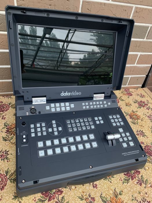 Портативная видеостудия Datavideo, Panasonic.