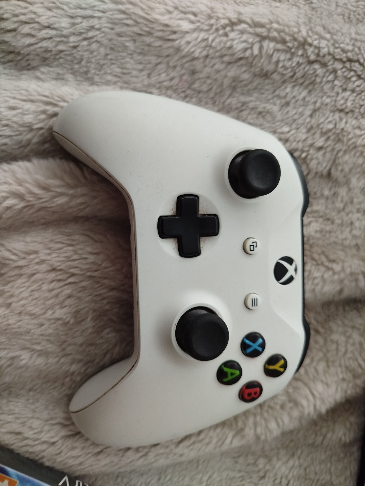 XBOX ONE S 1 T Muito Bom Estado