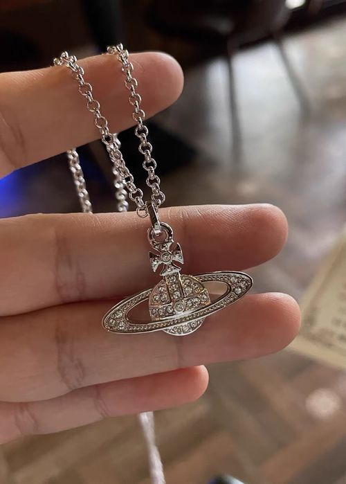 Підвіска Vivienne Westwood