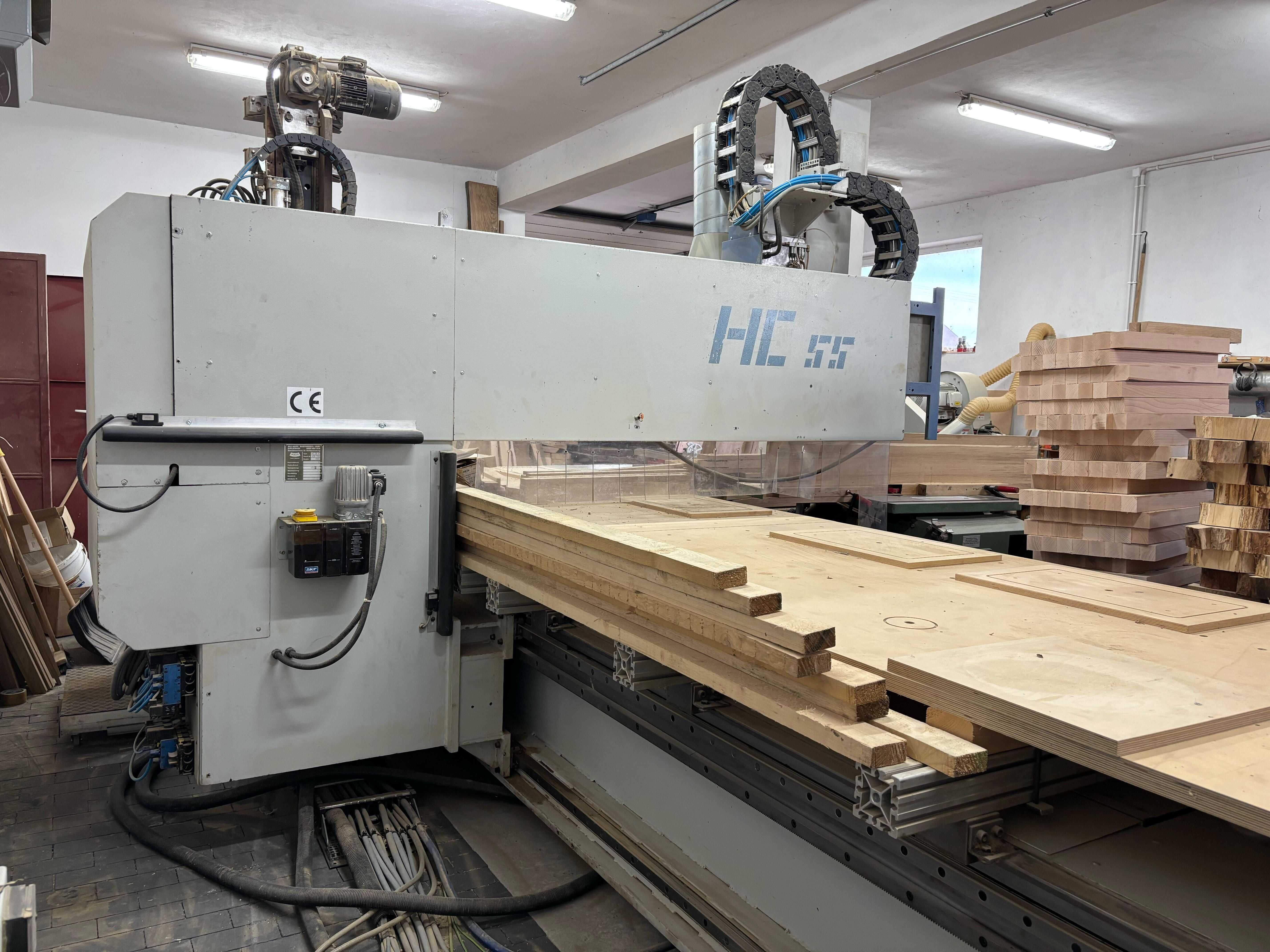 Centrum obróbcze CNC Maka HC 55 - Idealne do mebli, schodów i drzwi!