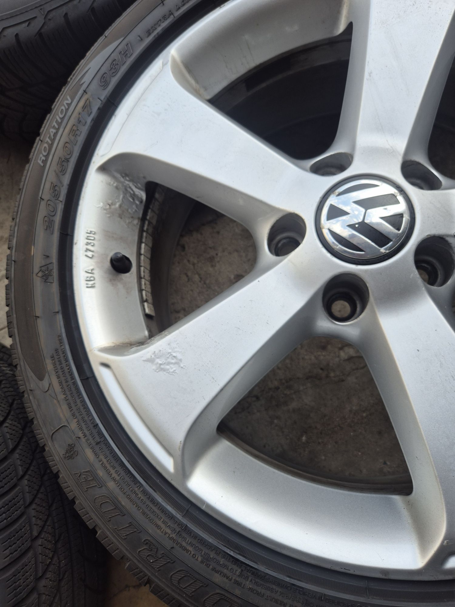 VW 205/50/17 zimowe