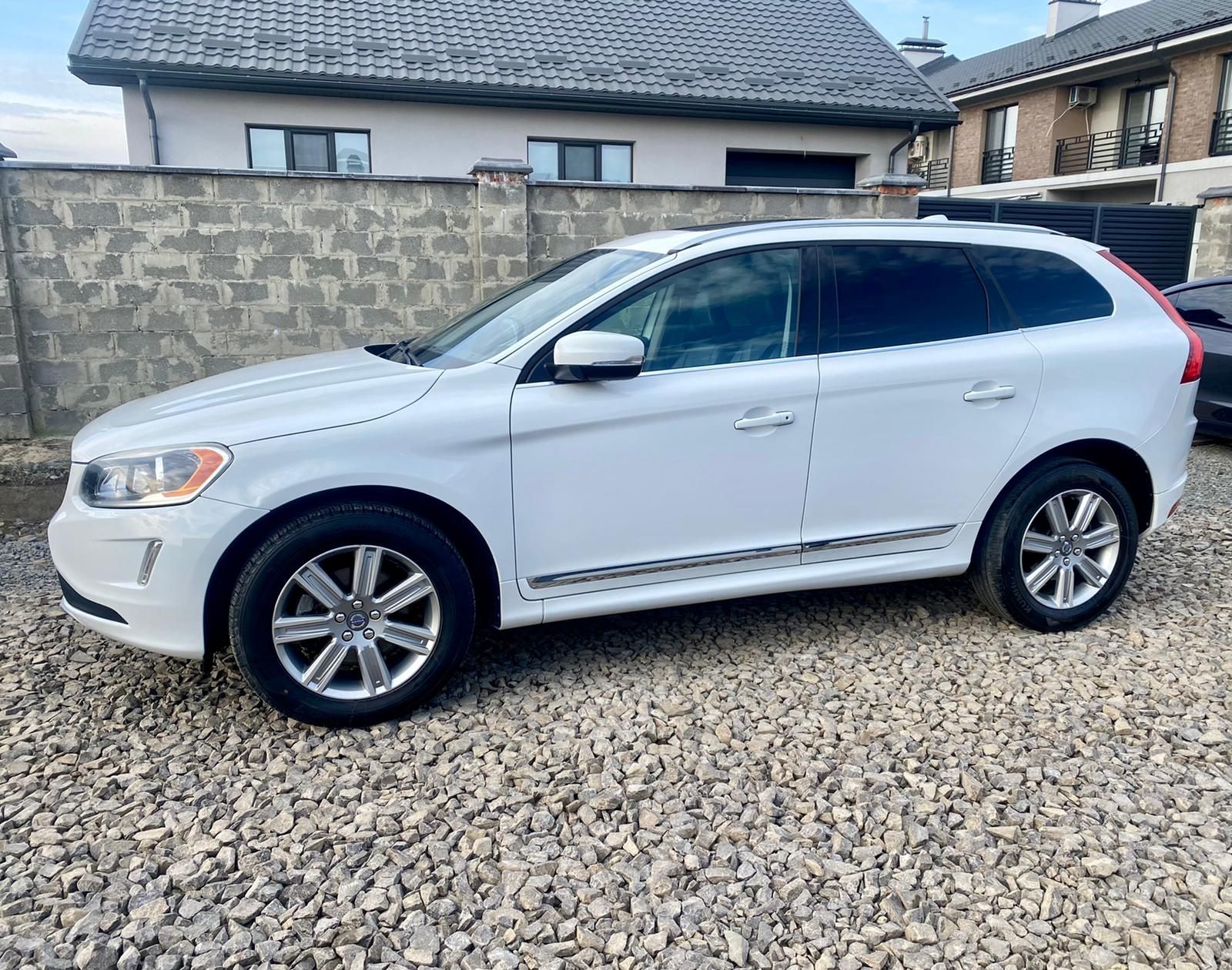 Продам VOLVO XC60  2.0Т  2016р.в.