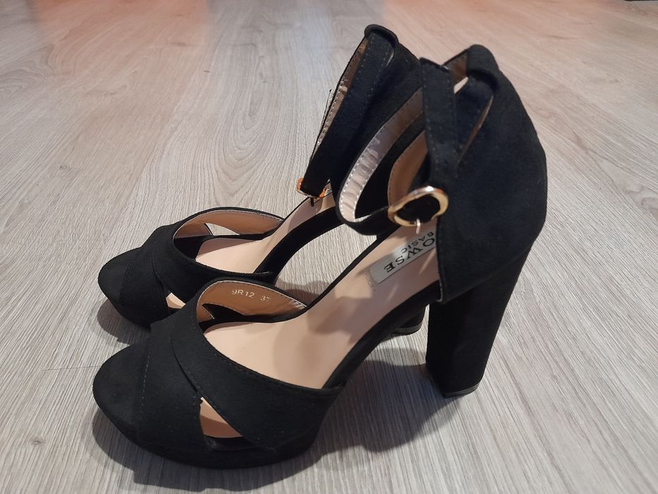 Buty na obcasie rozmiar 37
