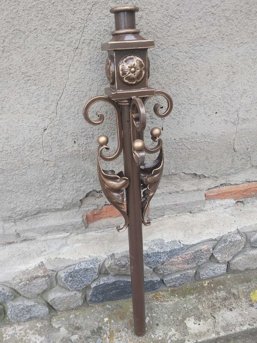 Фонарный столб. Столб для уличного фонаря. Стовп ліхтарний.