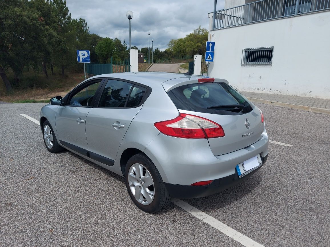 Renault Mégane III 1.5 DCI Confort 6 Velocidades Financiamento