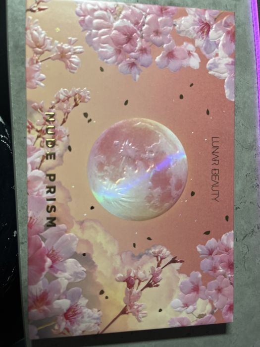 Lunar Beauty Nude Prism paleta cieni do powiek
