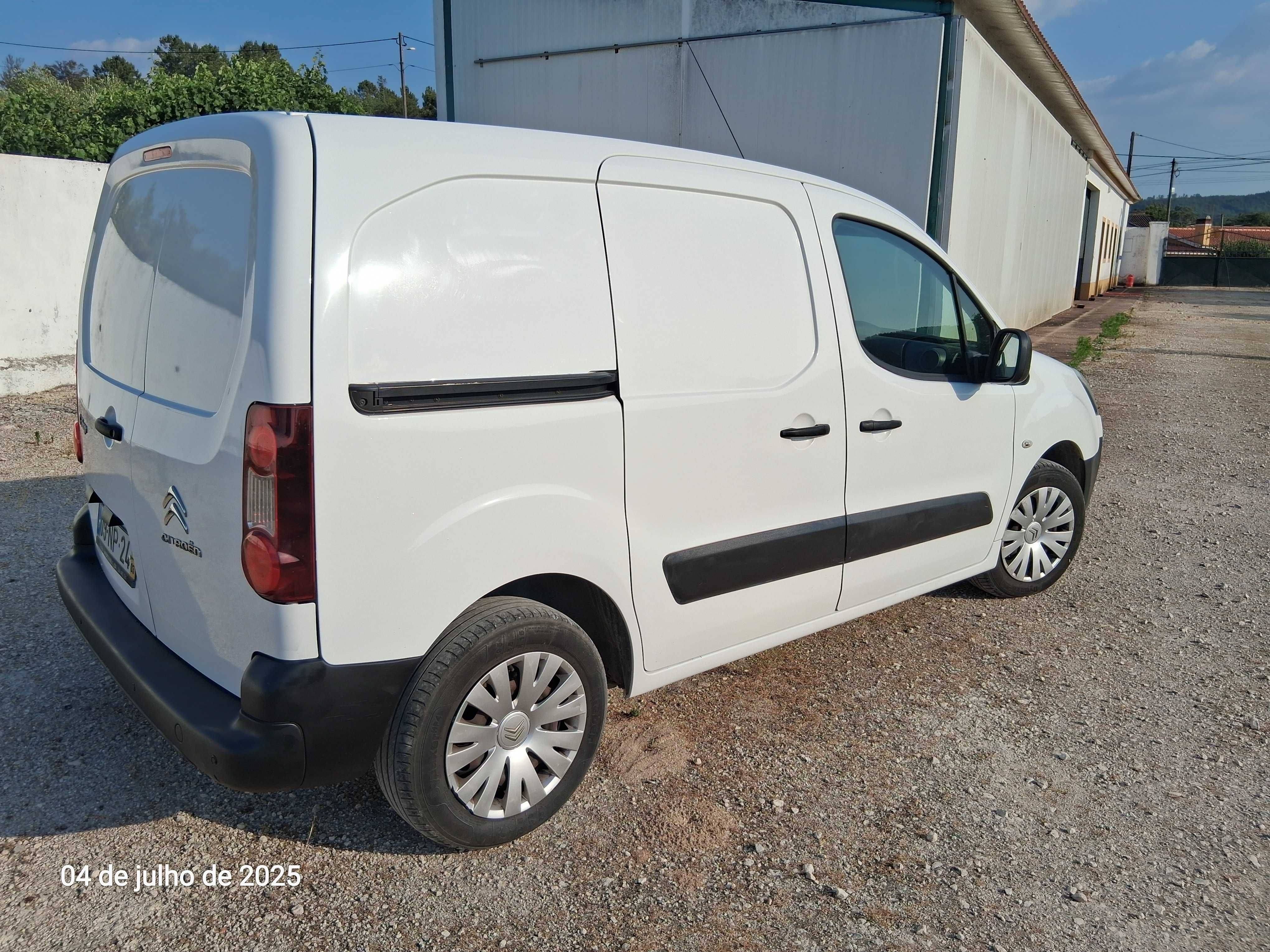CIROEN BERLINGO de 3 Lugares - L1 - 1.6HDI - 90CV