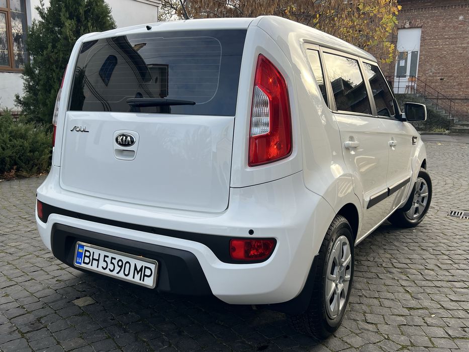 Білий KIA SOUL 2013 1.6 Газ-бензин Механіка 95000км пробіг