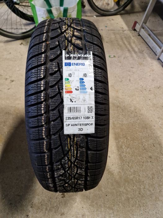 Dunlop Winter sport 3D 235/65R17 2024r