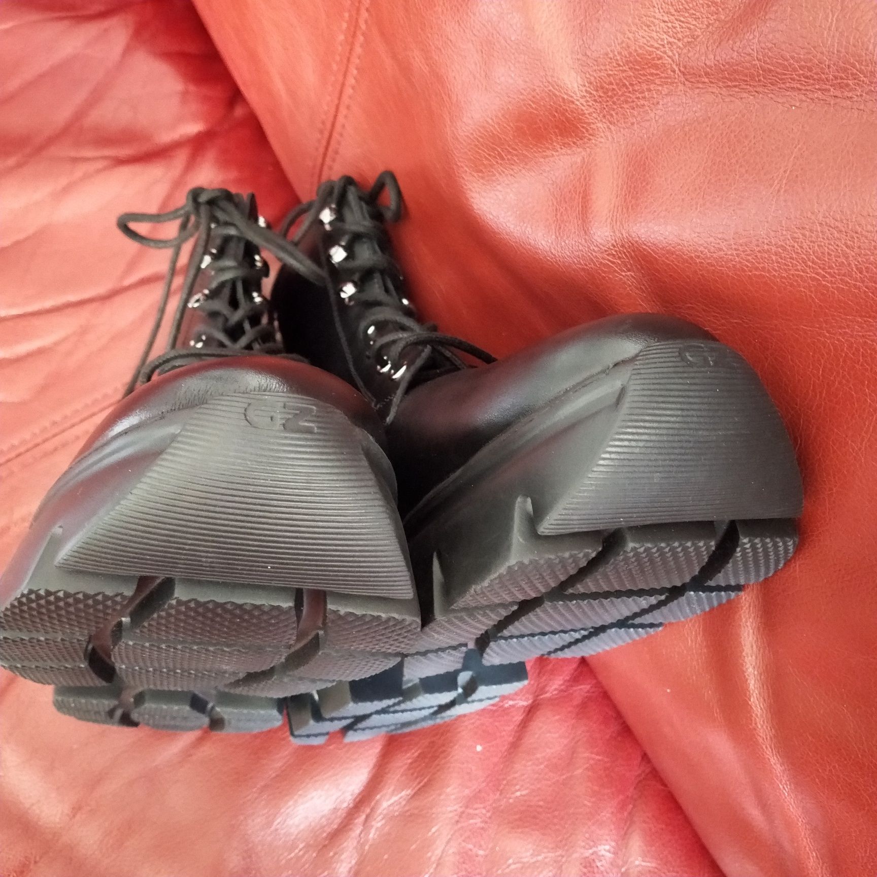 Buty nowe wiązane, skórzane, włoskie - Giuseppe Zanotti, r. 42