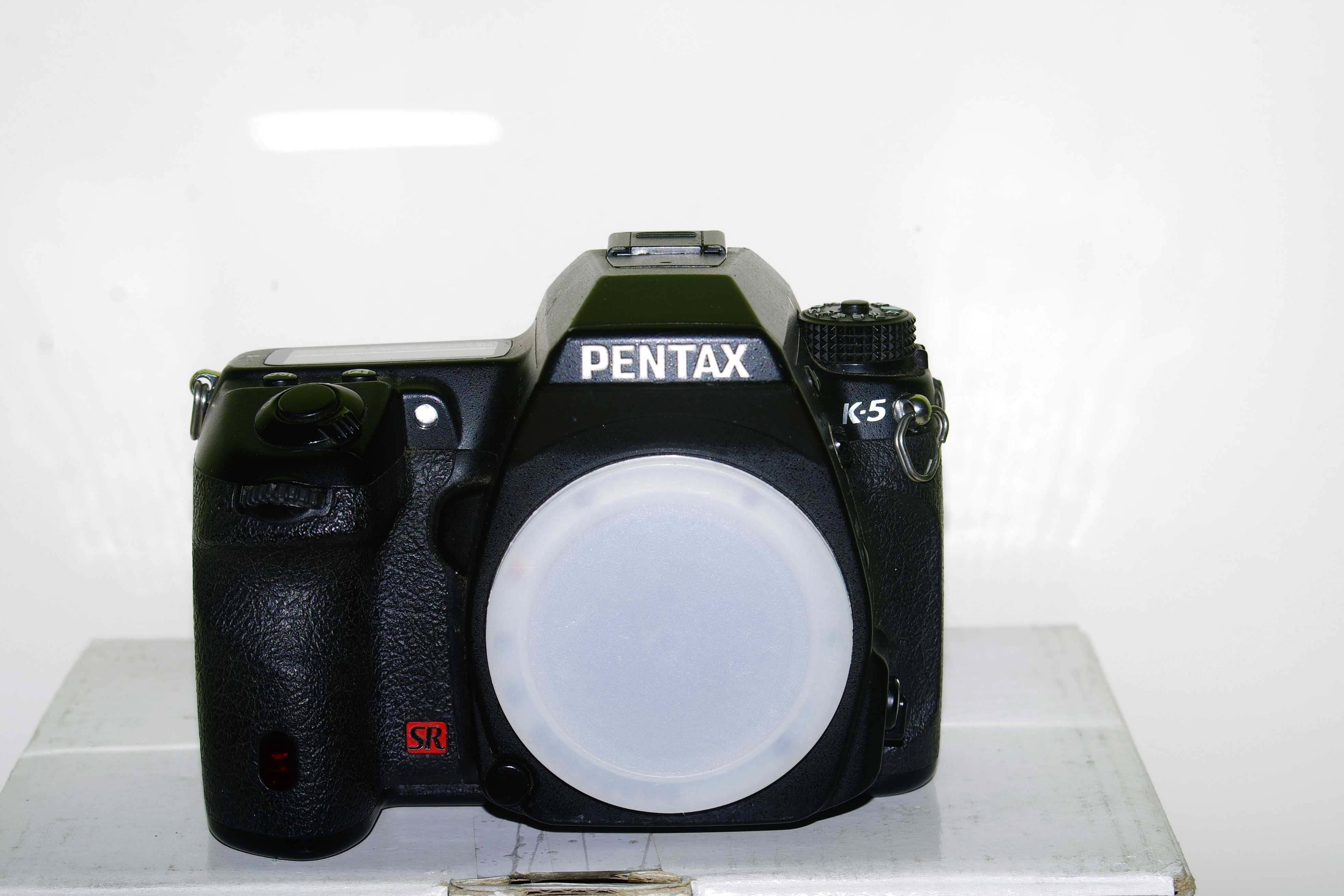 PENTAX K-5 Bardzo dobry stan .Wyprzedaż kolekcji !