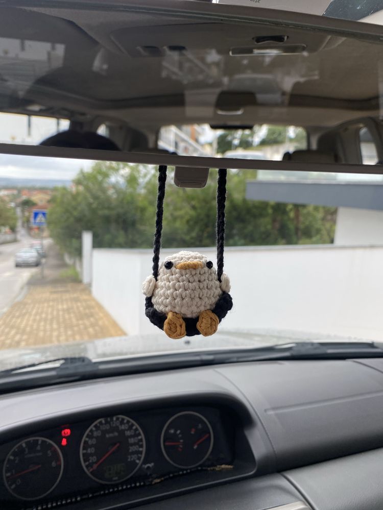 Pato em balanço feito à mão