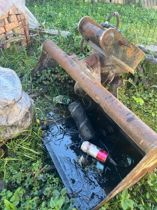 Продам ковш на ескаватор