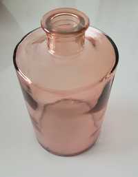 Szklany różowy wazonik wazon