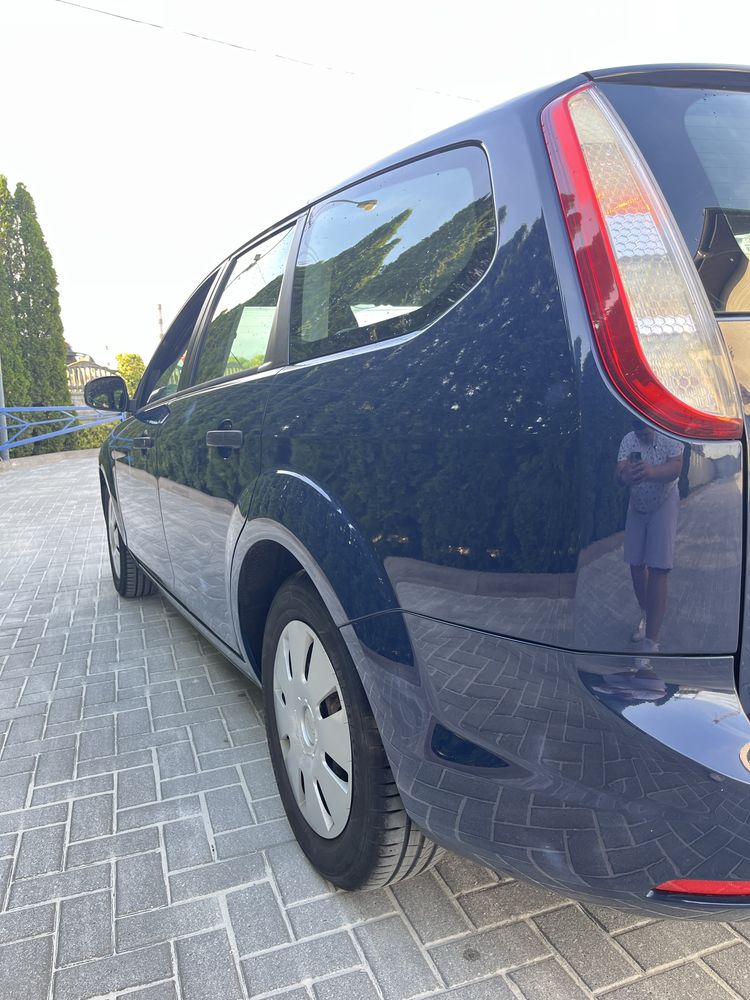Продам ford fokus !