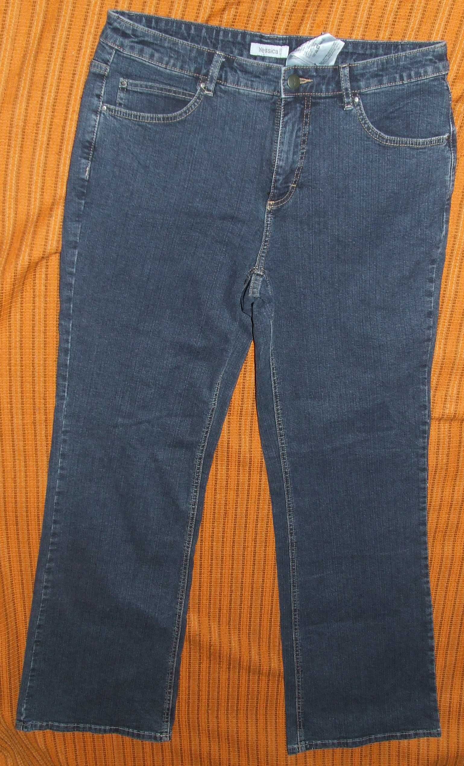 Damskie spodnie C&A plus size Yessica pas 42 - 44 cm gumka rozmiar 44