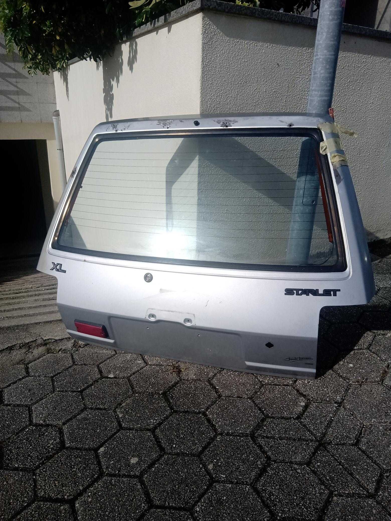 Tampa de Mala Toyota Starlet