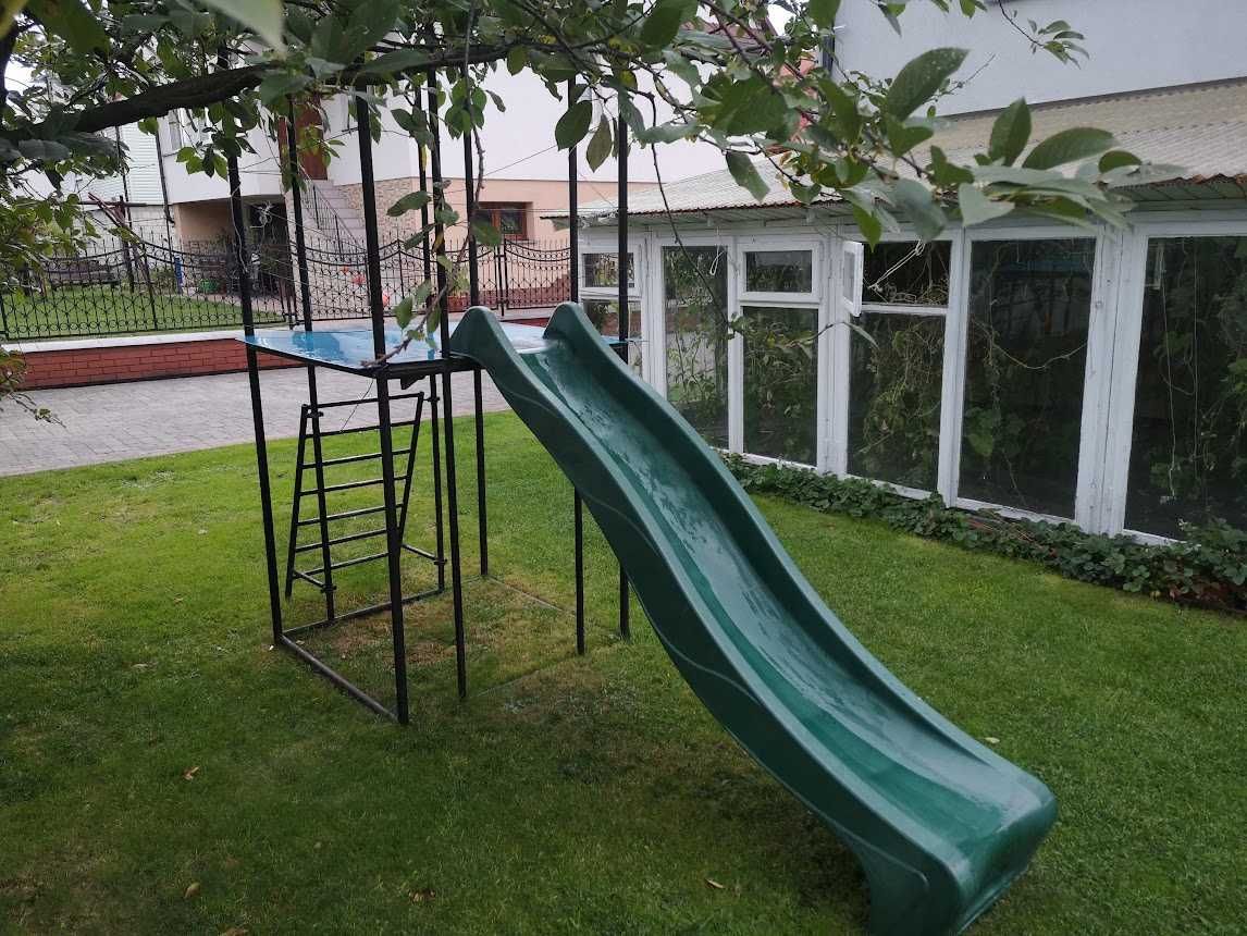 Zjeżdżalnia dla dzieci metalowa solidna bezpieczna