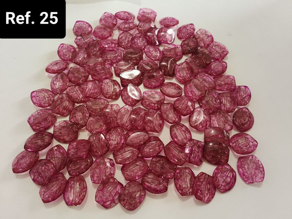 Vários tipos de missangas