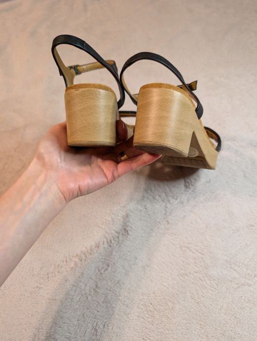 Босоніжки Unisa 38р. 24.5см натуральна шкіра