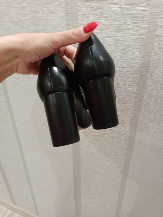 Туфли женские натуральная кожа р.41 Clarks