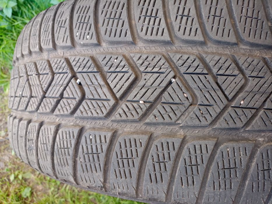 Koła 5x112 8Jx19H2 ET45 oryginał Audi Q4 etron + opony zima 235/55 R19
