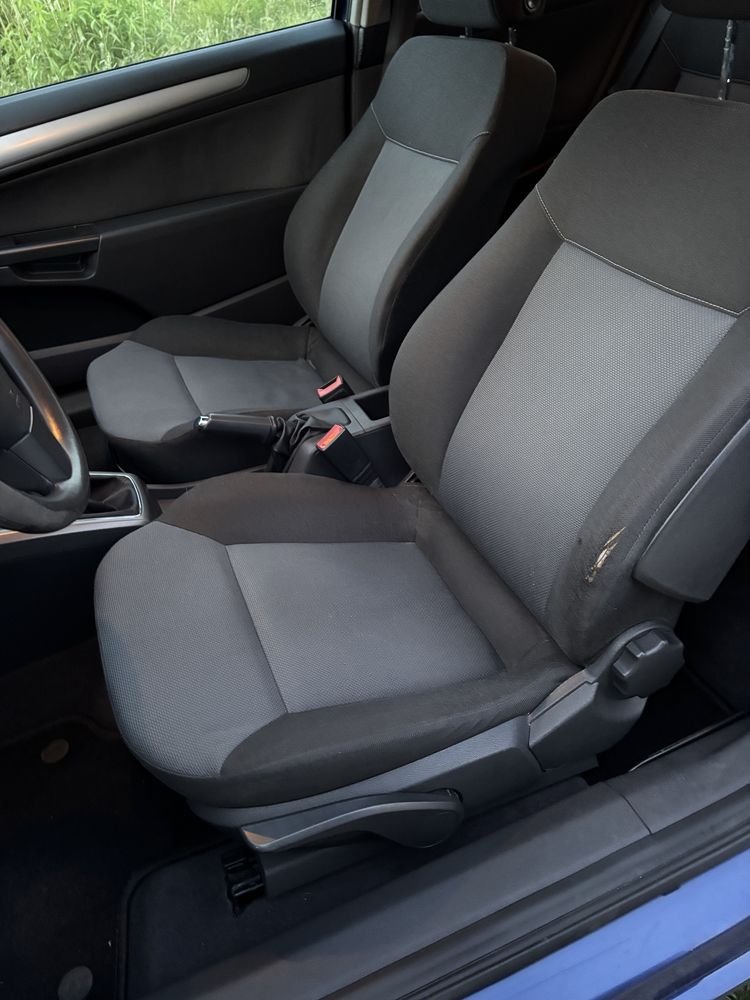 Opel Astra H GTC 1.8 125KM Klima chłodzi!!!