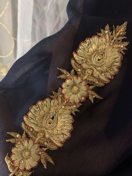 Сукня шовкова з вишивкою і камінчиками