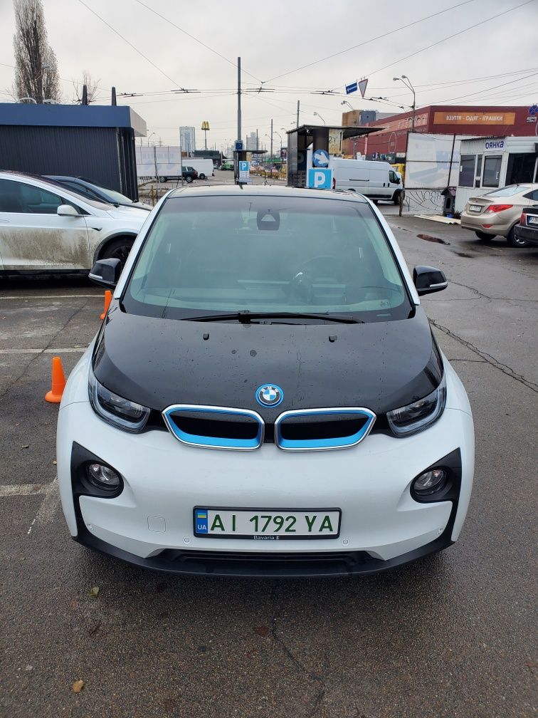 Аренда электромобиля BMW i3, 220км запас хода, с правом выкупа