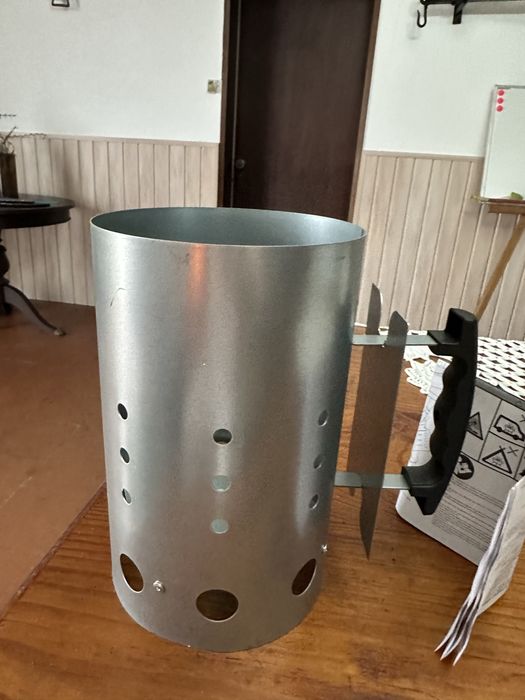 Acendedor de brasas para barbecue/lareira