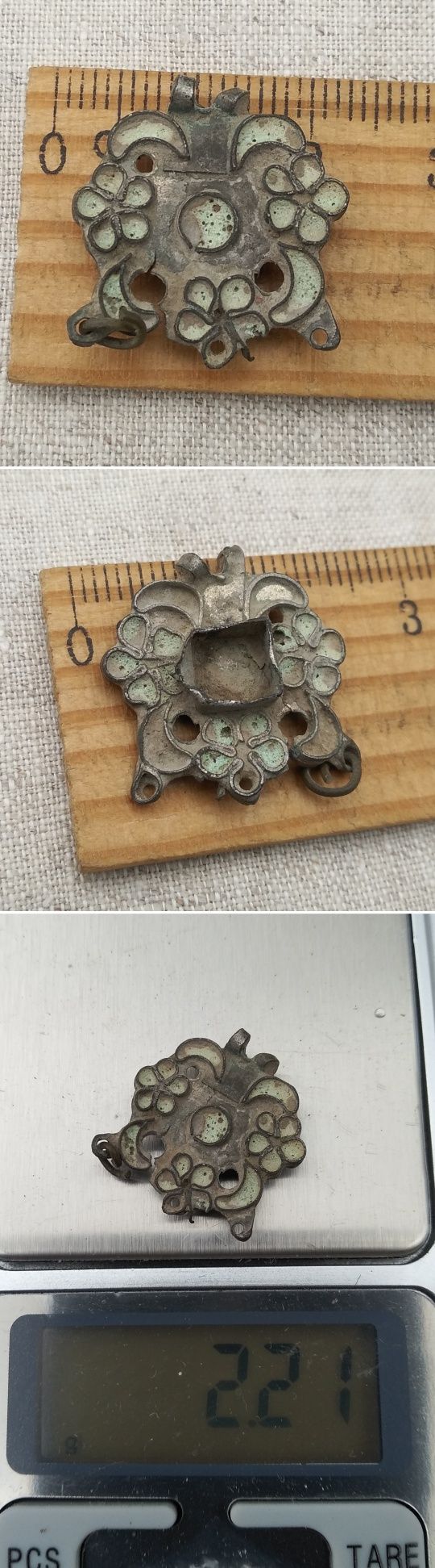 Серебряная монета Данг Золотой Орды и колчанные бляшки 13-14 век.