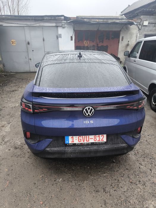 Aвтомобіль Wolwagen ID5 PRO