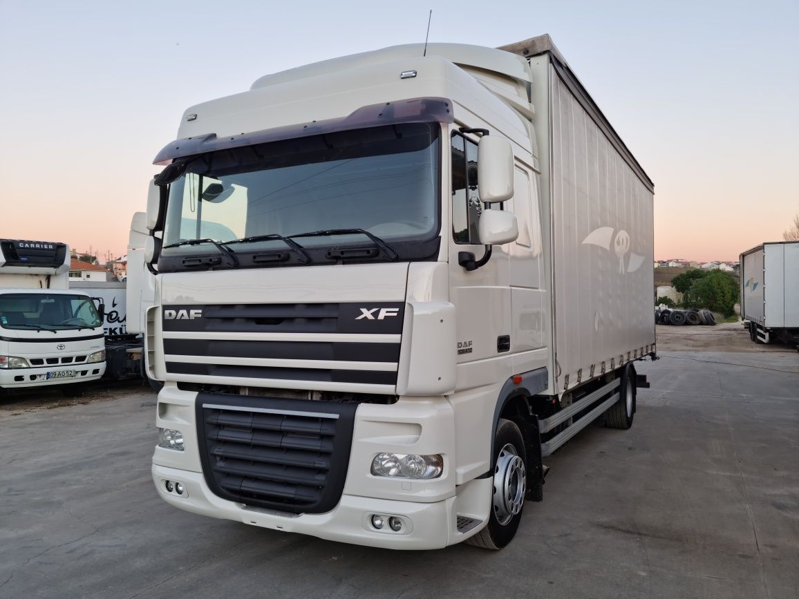 DAF XF Caixa Cortinas