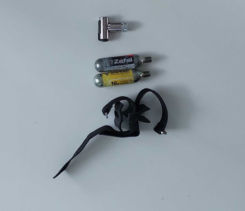 Zestaw do pompowania kół naboje co2 2x 16g Topeak i Zefal + mocowanie