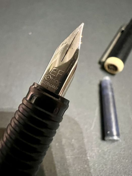 Pióro kaligraficzne Rotring Art Pen EF