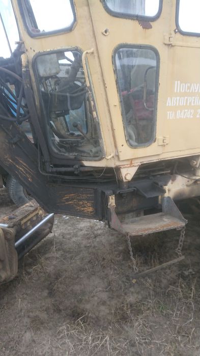 Грейдер ДЗ 180 на впевненому ходу
