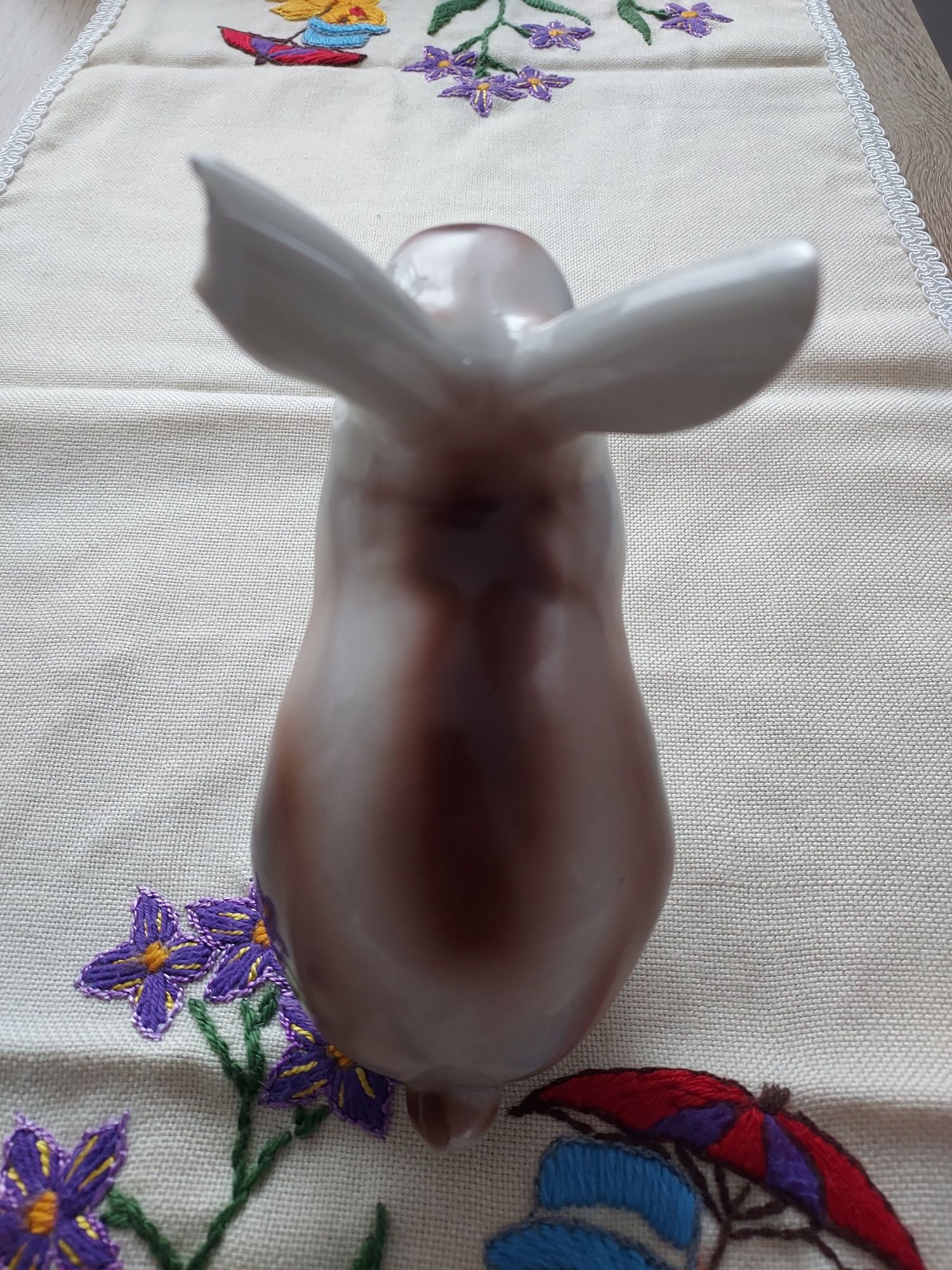 Figurka Ćmielów królik zając PRL porcelana mały uszczerbek na uch