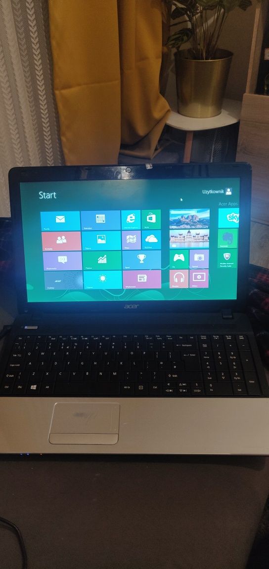 Laptop Acer 15" Intel Celeron 8 GB / 750 GB