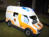 Karetka ambulans plymobil