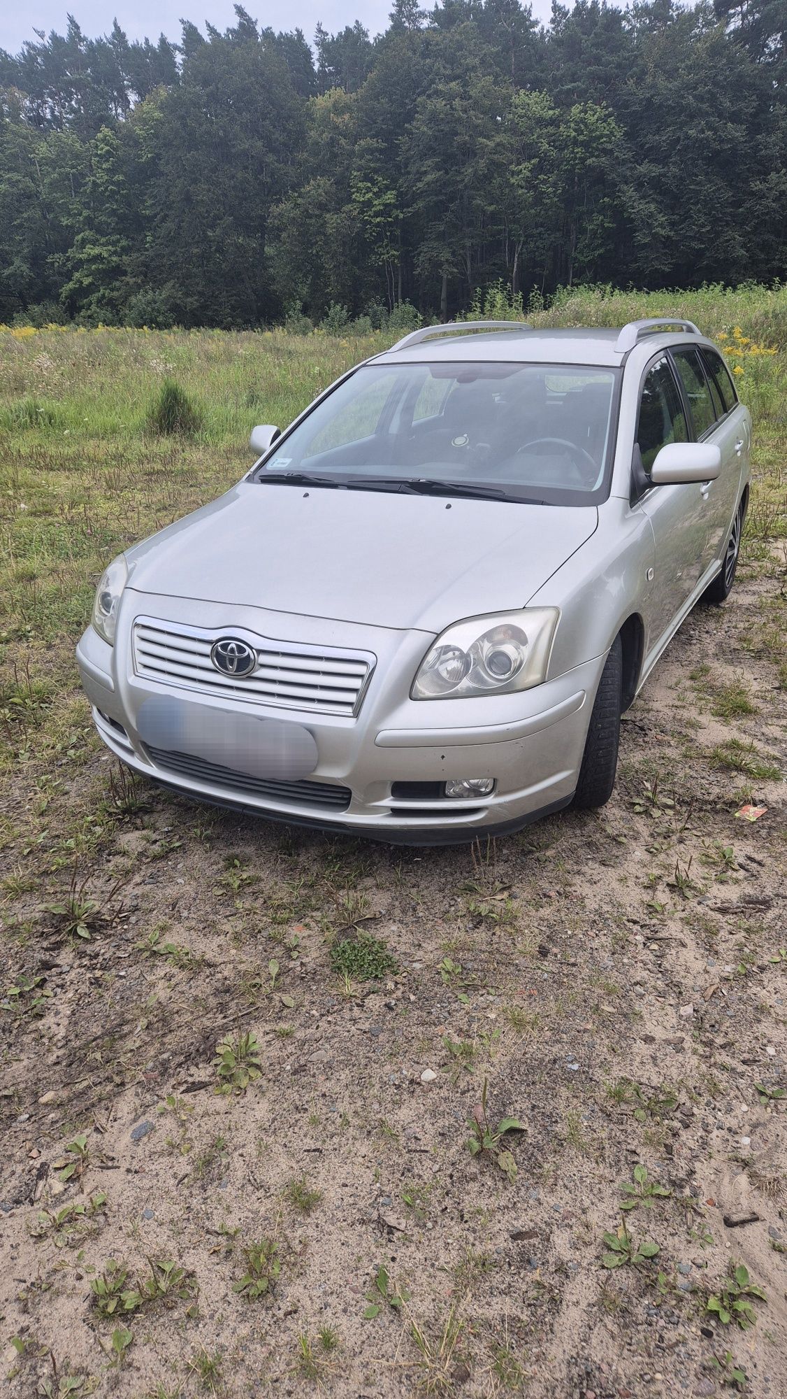 Toyota Avensis 1.8 benzyna 2004r. klima, el. szyby, hak, 129KM