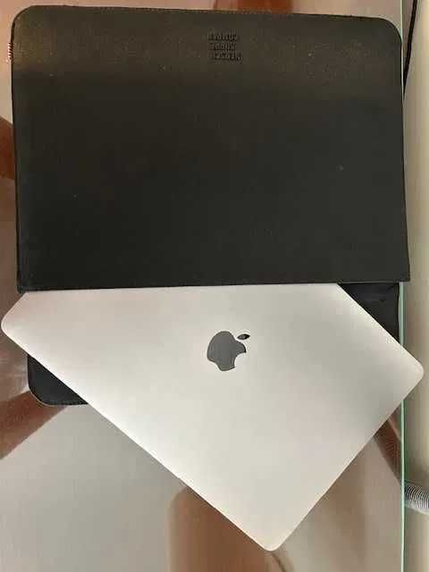 MacBook Air 13" (2018) – 8GB RAM + Akcesoria